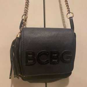 Cute midsize bag with chain strap